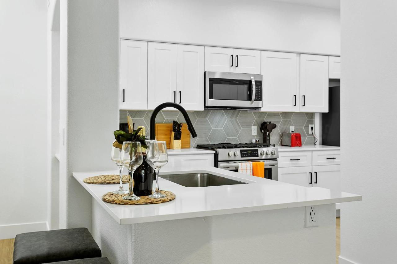 Cozysuites Glendale By The Stadium With Pool 10 Εξωτερικό φωτογραφία